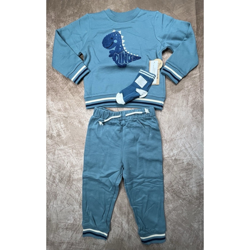 Green Sweat Suit With Dino And Matching Socks Is Size 24 Months By Wonder Luxe